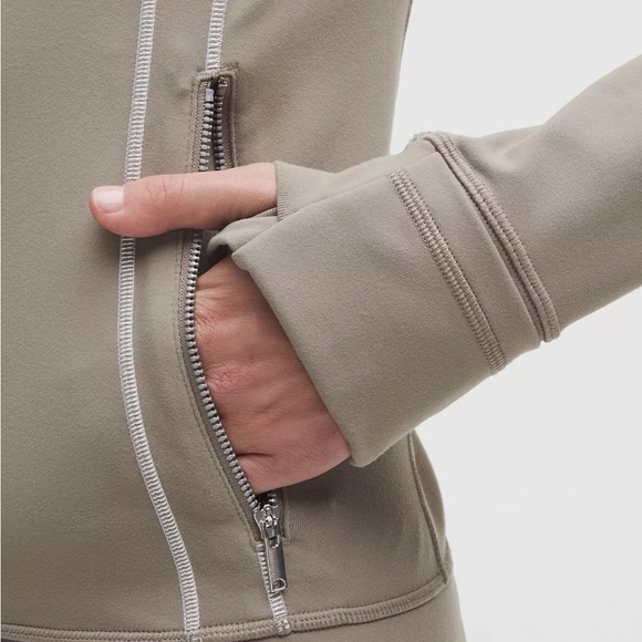 NWOT Lululemon Athletica Define Track Jacket Luon - Warm Ash Grey/White - Size 8 - Picture 3 of 11